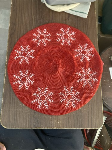 Red beaded placemat - red,