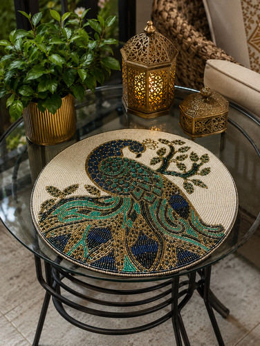 Round peacock beaded - round,